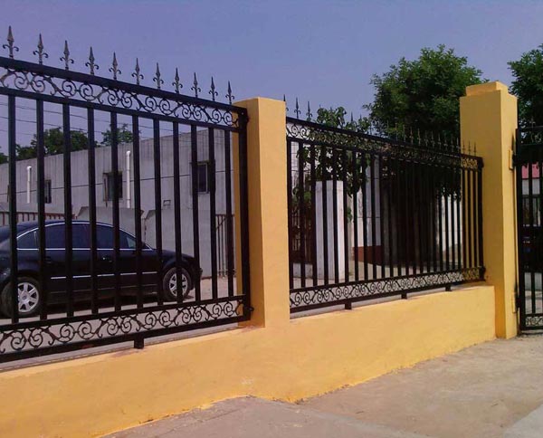 十堰鐵藝護欄有哪些方法延長使用期限？